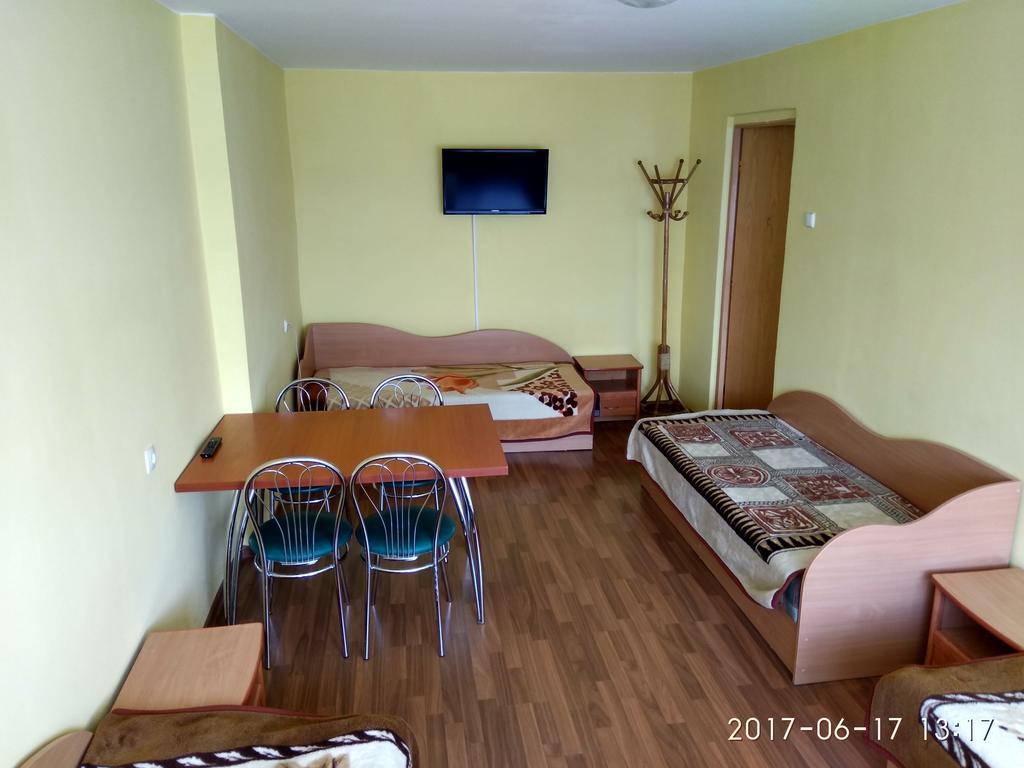 Hotel Viesbutis Jurbork Zewnętrze zdjęcie
